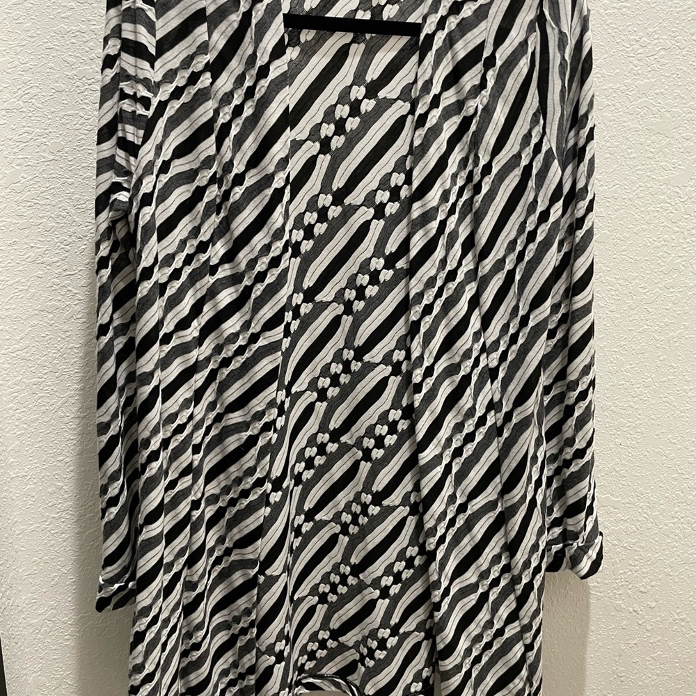 Dana Buchman Monochrome Patterned Cardigan